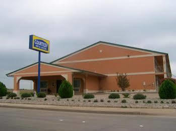 Courtesy Inn And Suites Mansfield Exterior photo